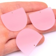 Pendentif demi-lune en acétate mat 29x34 mm - Rose clair x1