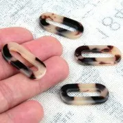 Pendentif ovale évidé en acétate 30x13 mm - Ecaille de tortue - Beige - Noir x1