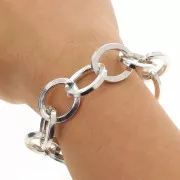 Chaîne en aluminium maille Forçat limée 18.5 mm - maillons ouverts - Rhodié x50cm