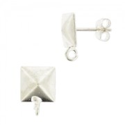 Clous d'oreilles carré 8 mm argenté x2|raw }}