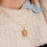 Pendentif rond 20 mm - motif planète et étoiles - Plaqué Or 3 microns x1