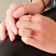 Bague striée avec pierre facettée en verre Taille 50 Plaqué Or 3 microns Bleu x1