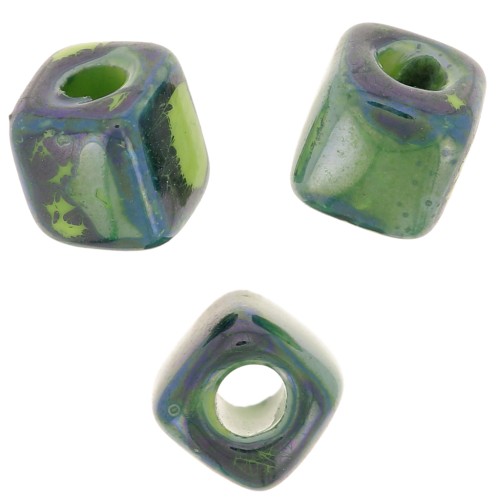 Perles cubes en céramique 5 mm - Vert foncé marbré irisé x5