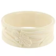 Bracelet jonc épais en résine opaque 65.5 mm - motif fleurs - Ecru x1