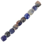 Perles cube facetté 4x4 mm en pierre gemme - Sodalite x10|raw }}