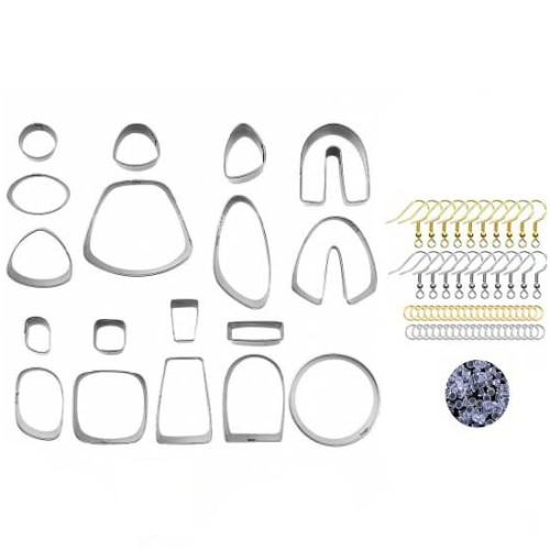 Set de 18 emporte-pièces acier inox avec accessoires et boucles d'oreilles