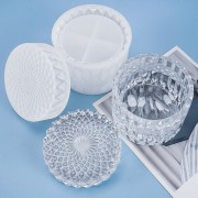Moule silicone pour réaliser une boîte de rangement décor cristal en résine 9 cm|raw }}