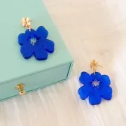 Pendentif fleur en acétate transparente 30x29 mm - Bleu foncé x1