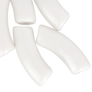 Perles tube incurvé en acrylique opaque 35x11 mm - Crème x6|raw }}