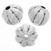 Perles rondes aplaties effet fleur 7.5 mm - Argenté vieilli x4|raw }}