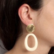 Clous d'oreilles rond effet brossé 21 mm avec anneau ouvert - Doré x2