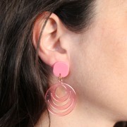 Clous d'oreilles carrés arrondis en acrylique opaque 15 mm - Vieux rose x2