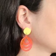 Pendentif rond ajouré en acétate 30 mm - Ecaille de tortue Marron - Noir x1