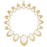 Pendentif rond évidé ethnique 34 mm et résine époxy - Acier inox 316L Doré - Blanc|raw }}