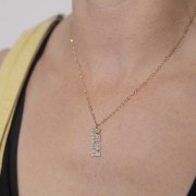 Pendentif Mum avec oxydes zirconium 26x7 mm - Acier inoxydable 316L Doré x1