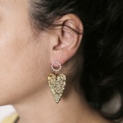 Clous d'oreilles ronds évidés 12mm imit. perle nacrée - Acier inox 304L Doré x2