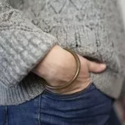 Bracelet jonc en acrylique transparent 64 mm - Kaki x1