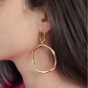 Clous d'oreilles ovales irréguliers martelés 22x10 mm - Doré à l'or fin x2