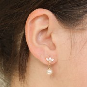 Clous d'oreilles fleurs 10x8 mm avec oxydes de zirconium - Plaqué Or 3 microns x2