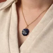 Pendentif trèfle 21 mm pierre gemme avec serti Doré Or fin - Sodalite - Onyx vert