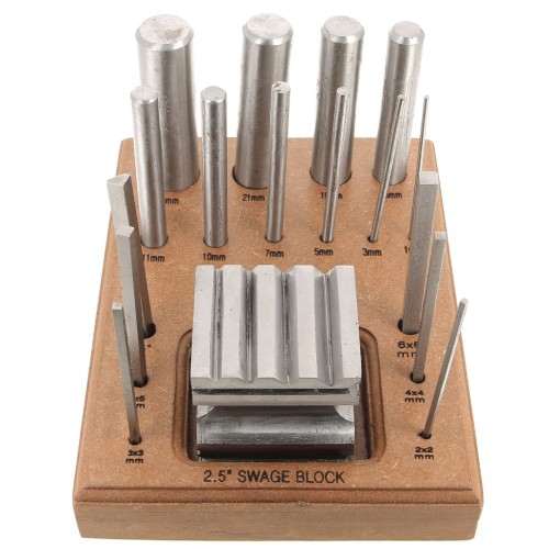 Set dé à cambrer - 16 bouterolles et un dé à rainures