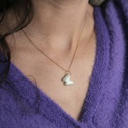 Pendentif papillon 13x18 mm en pierre gemme - Lapis Lazuli x1