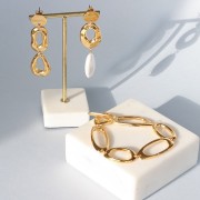 Clous d'oreilles ronds irréguliers martelés 14 mm - Doré à l'or fin x2