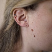 Clous d'oreilles petites boules barre forme T 6 mm - Gold filled (or laminé) x2