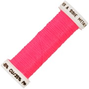Fil à broder métallisé tressé 4 - Au ver à soie pour broderie Rose fluo 452F x10m