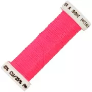 Fil à broder métallisé tressé 4 - Au ver à soie pour broderie Rose fluo 452F x10m