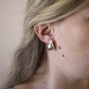 Boucles d'oreilles goutte bombée 24.5x15 mm en acrylique - Argenté x2