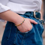 Bracelet jonc réglable 7x160mm 3 cabochons Agate rouge - Acier inox 304L Doré x1