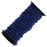 Fil métallisé Petite Facets Kreinik pour la broderie 0.9mm Bleu saphir (051) x3m