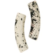 Perles tube incurvé 32x8 mm en acrylique opaque - Beige Tacheté Noir x6