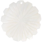 Pendentif rond incurvé motif fleur 36 mm en Nacre - Naturel x1