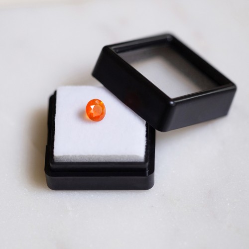 Opale de feu ronde 6.1 mm - 0.5 cts