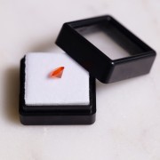 Opale de feu ronde 6.1 mm - 0.5 cts