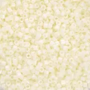 Miyuki Delica 11/0 DB2402 - Light Buttercream Ceylon x8g