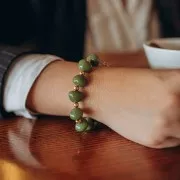 Perles nuggets en résine opaque 12x15 mm - Bleu dur x6