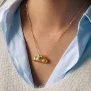 Pendentif tube ethnique 15x30mm cabochon gemme teintée - Doré Or fin - Onyx vert