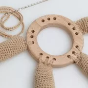 Anneau en bois multi trous 80 mm - Naturel x1