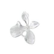Breloque fleur 16 mm Placage argent fin x1