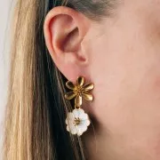 Pendentif fleur 22 mm avec résine époxy - Acier inox 304L Doré - Blanc x1