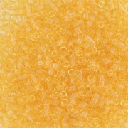 Toho Treasures 1.8 mm TO1T2 - Transparent Light Topaz x8g|raw }}