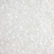 Toho Treasures 1.8 mm TO1T121 - Opaque White Luster x8g|raw }}