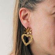 Clous d'oreilles marguerite 25x22 mm - Acier inoxydable 304L Doré x2