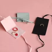 Pochon en suédine pour bijoux 60x60 mm - Rose x1