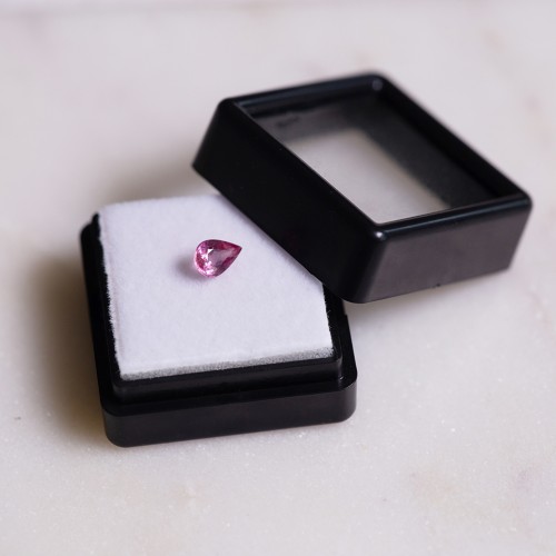 Saphir Padparadscha taille poire - 6.1x4.2 mm - 0.60 cts