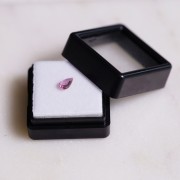 Saphir Padparadscha taille poire - 6.2x3.9 mm - 0.45 cts