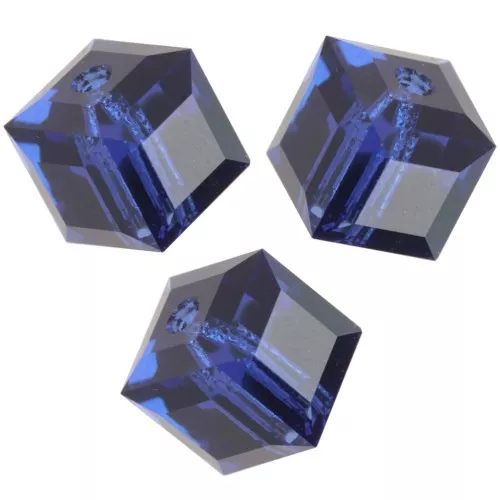Cubes PureCrystal 5601 8 mm - Reinvented Dark Sapphire x1